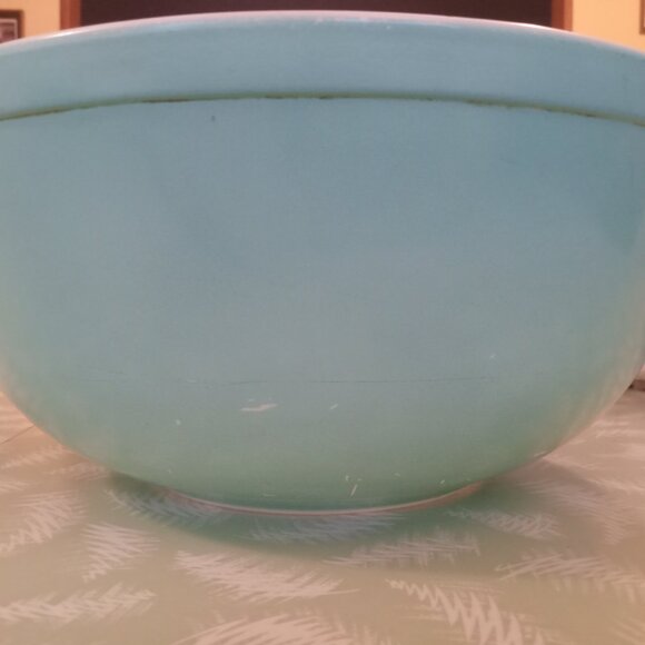 Pyrex aqua bowl 404 4QT - Picture 4 of 7